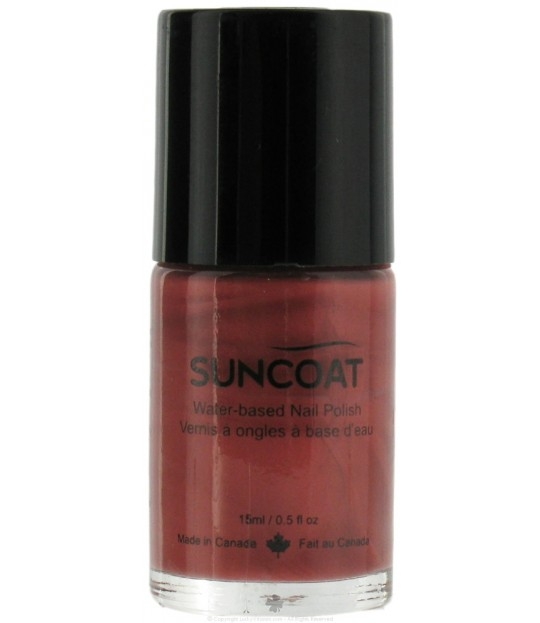 Suncoat Natural Neglelakk er en vannbasert neglelakk uten gift og av høy kvalitet. Sienna er en varm rød-bronsje farge.